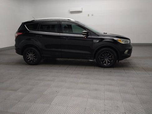 Used 2017 Ford Escape Titanium FWD image 11