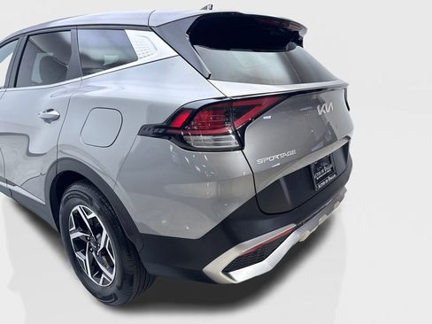 Used 2025 Kia Sportage LX FWD image 19