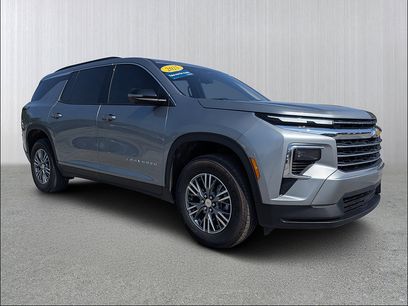 Certified 2025 Chevrolet Traverse LT w/ Driver Confidence Package