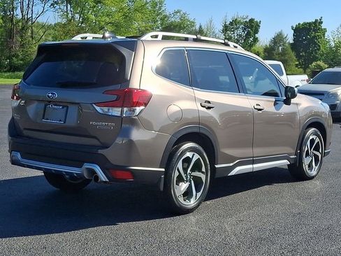 Used 2024 Subaru Forester Touring AWD/4WD image 9