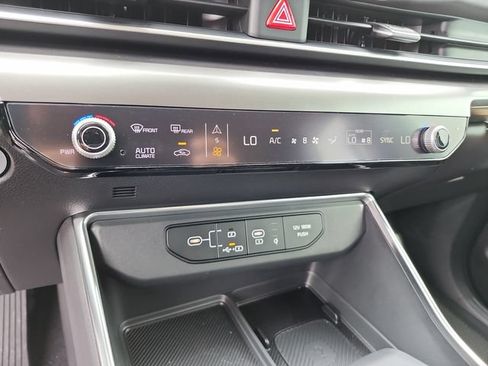 New 2026 Kia Carnival SX w/ SX Dark Edition Package FWD image 22