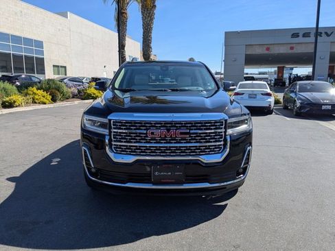 Used 2023 GMC Acadia Denali image 2