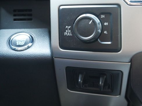 Certified 2022 Ford F250 Lariat w/ Black Appearance Package image 9