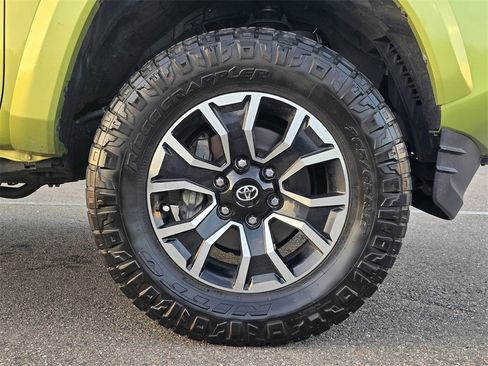 Used 2023 Toyota Tacoma TRD Sport image 11