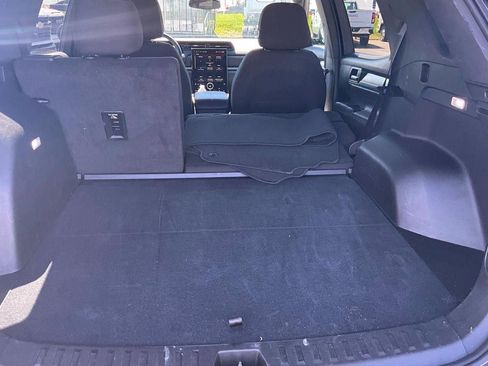 Used 2025 GMC Terrain Elevation AWD/4WD image 4