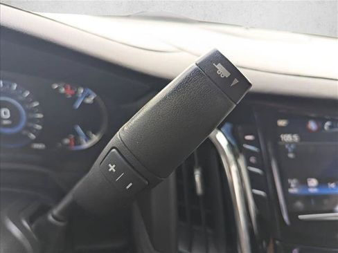 Used 2017 Cadillac Escalade Luxury RWD image 9