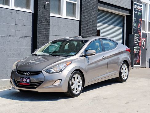 Used 2012 Hyundai Elantra Limited FWD image 3