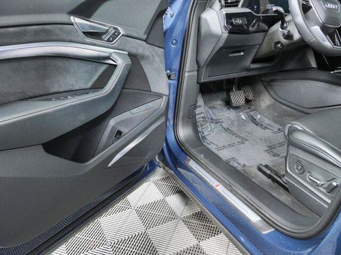 Used 2023 Audi e-tron S Prestige w/ Prestige Package AWD/4WD image 8