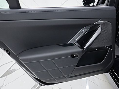 Used 2023 BMW i7 xDrive60 image 50