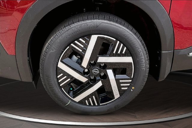 New 2026 Nissan Kicks SV w/ SV Premium Package FWD image 12