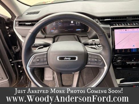 Used 2022 Jeep Grand Cherokee L Limited w/ Trailer Tow Group (B) AWD/4WD image 14
