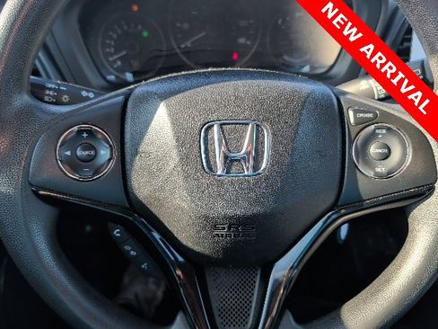 Used 2018 Honda HR-V LX image 17