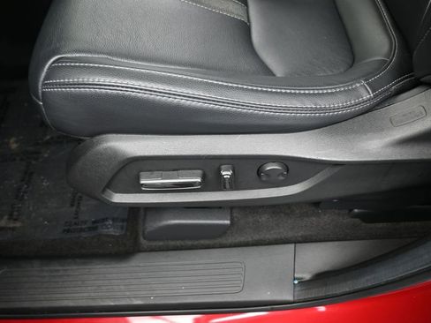 Used 2024 Honda Pilot Touring image 17