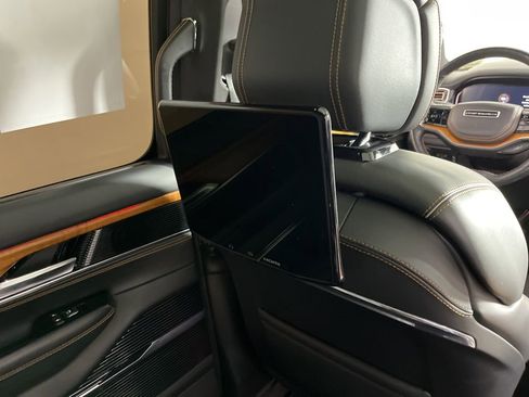 Used 2022 Jeep Grand Wagoneer Series III w/ Rear Seat Video Group 1 image 22