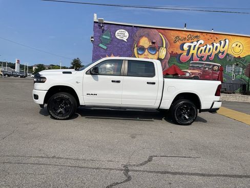 Used 2026 RAM 1500 Big Horn AWD/4WD image 2