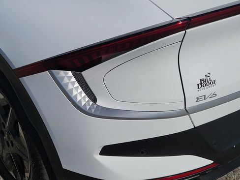 Used 2025 Kia EV6 Light AWD/4WD image 11