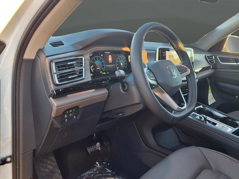 New 2026 Volkswagen Atlas SEL image 9