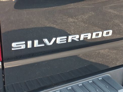 Used 2024 Chevrolet Silverado 1500 RST AWD/4WD image 31