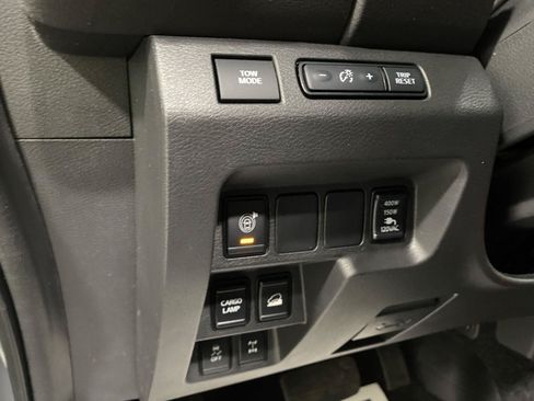 Used 2025 Nissan Frontier PRO-4X w/ Pro Premium Package AWD/4WD image 18