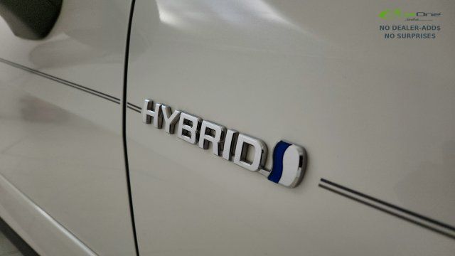 Used 2021 Toyota RAV4 XLE Premium AWD/4WD image 30