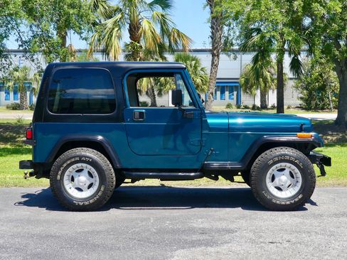 Used 1995 Jeep Wrangler Rio Grande image 3