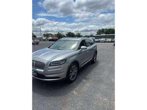 Used 2023 Lincoln Nautilus Reserve w/ Equipment Group 201A AWD/4WD image 3