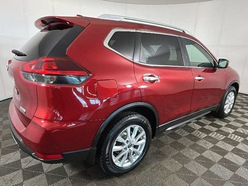 Used 2020 Nissan Rogue S FWD image 2