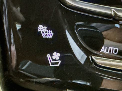 Used 2018 Cadillac CTS Luxury AWD/4WD image 21