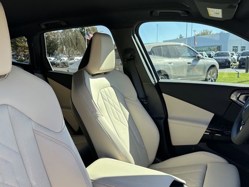 Used 2026 BMW X3 xDrive30 w/ Convenience Package image 30