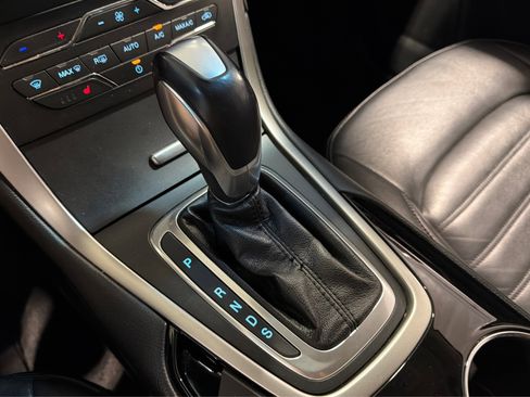 Used 2018 Ford Edge SEL w/ Equipment Group 201A AWD/4WD image 34