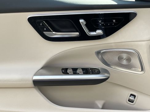New 2026 Mercedes-Benz C 300 Sedan image 18
