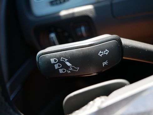 Used 2016 Volkswagen Golf Limited Edition FWD image 30