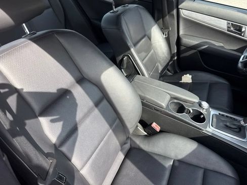 Used 2014 Mercedes-Benz C 250 Sedan image 16