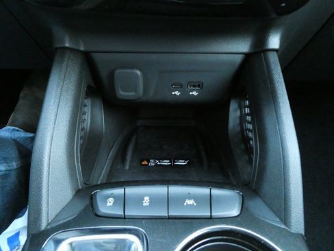 Certified 2025 Chevrolet TrailBlazer LT w/ Convenience Package image 24