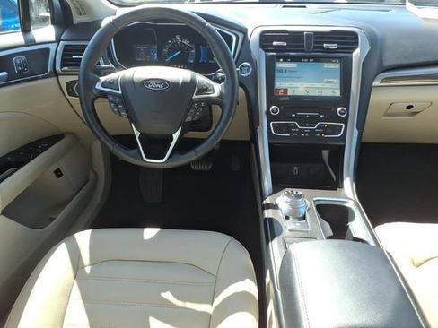 Used 2018 Ford Fusion Energi SE FWD image 11