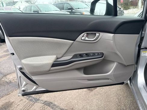 Used 2013 Honda Civic LX image 9