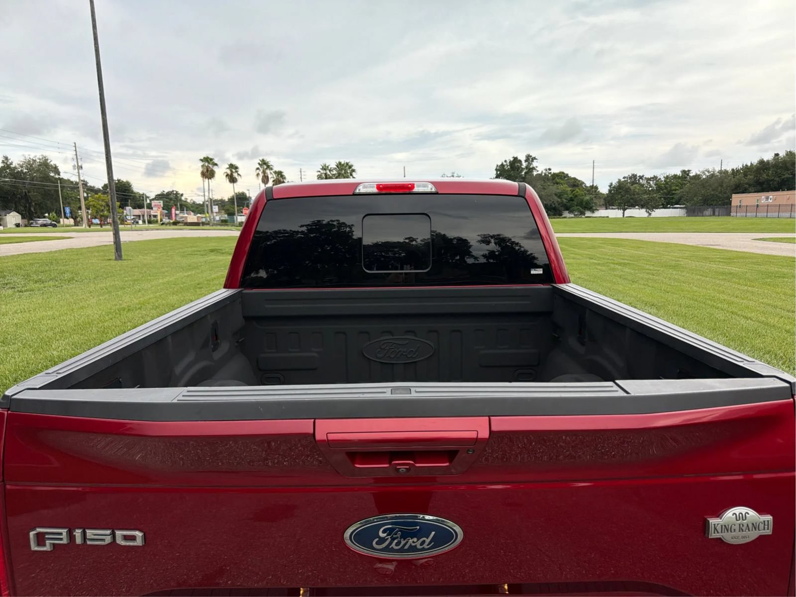 Used 2015 Ford F150 King Ranch w/ Equipment Group 601A Luxury AWD/4WD image 40