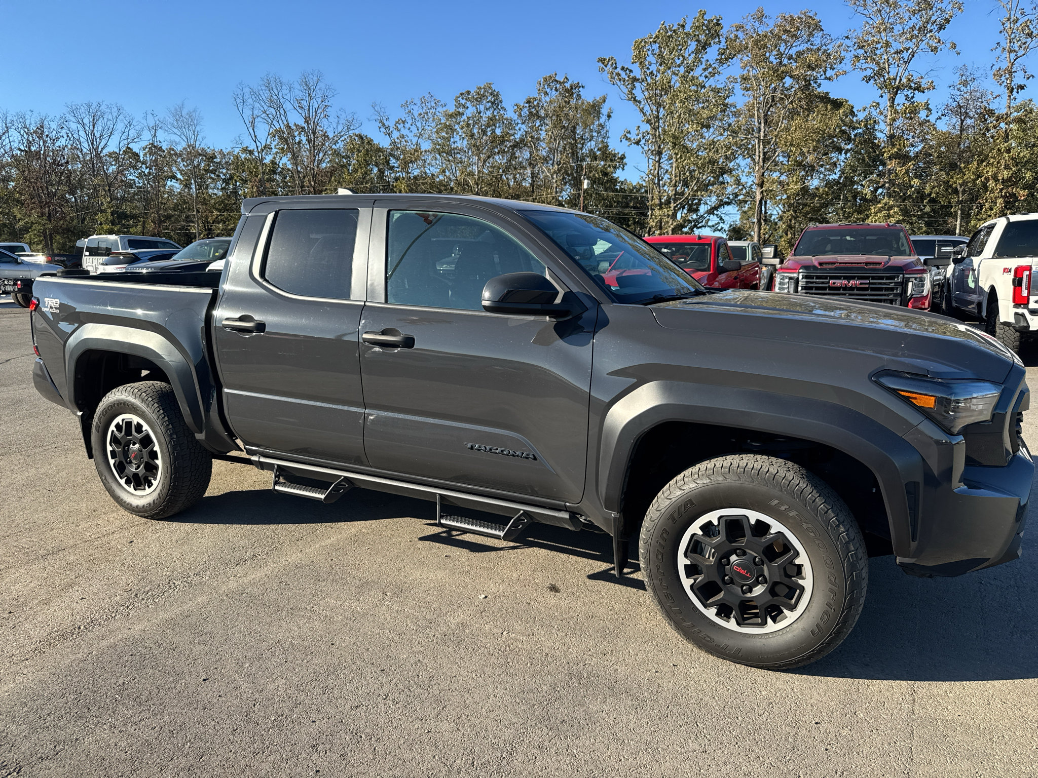 Used 2024 Toyota Tacoma TRD Off-Road AWD/4WD image 4