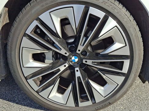 Certified 2025 BMW 530i xDrive w/ Premium Package image 8