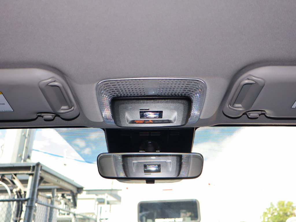Used 2024 Toyota Prius LE AWD/4WD image 39