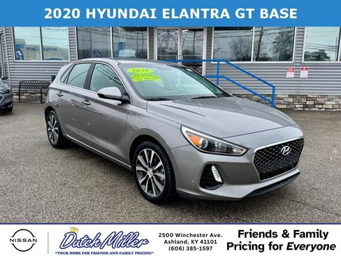 Used 2020 Hyundai Elantra GT image 1