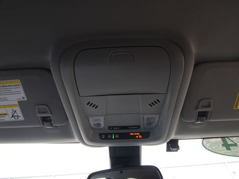 Used 2024 GMC Terrain SLE w/ Driver Convenience Package AWD/4WD image 38