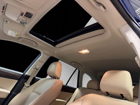 Used 2017 Subaru Outback 2.5i Limited image 10