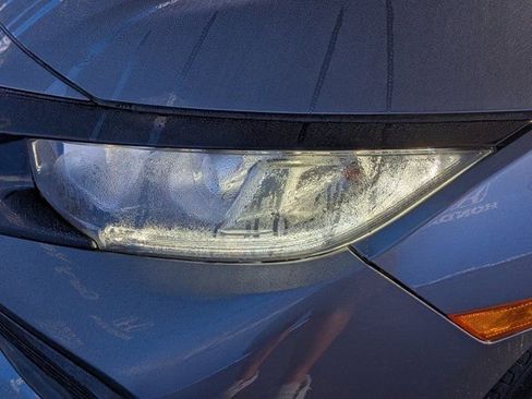 Used 2019 Honda Civic EX image 9