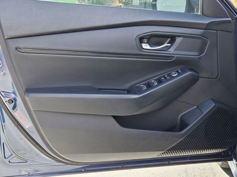 Used 2024 Honda Accord EX image 17