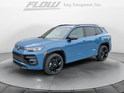 New 2026 Volkswagen Tiguan SE R-Line image 3