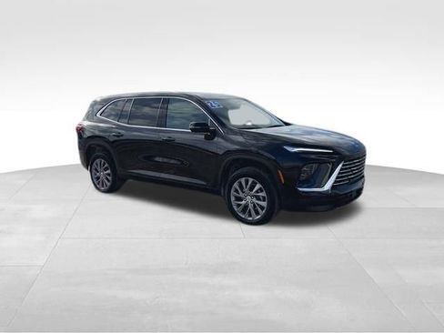 Used 2025 Buick Enclave Preferred image 2