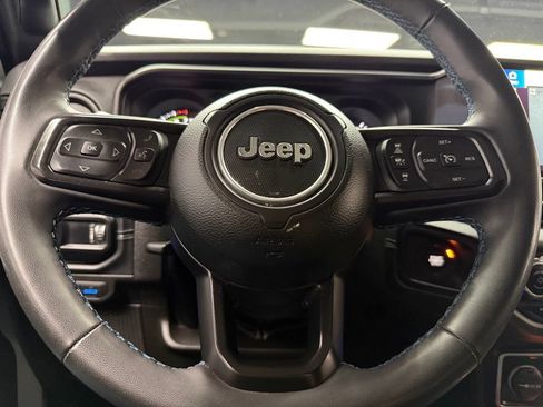 Used 2024 Jeep Wrangler Unlimited Rubicon 4xe w/ Convenience Group AWD/4WD image 23