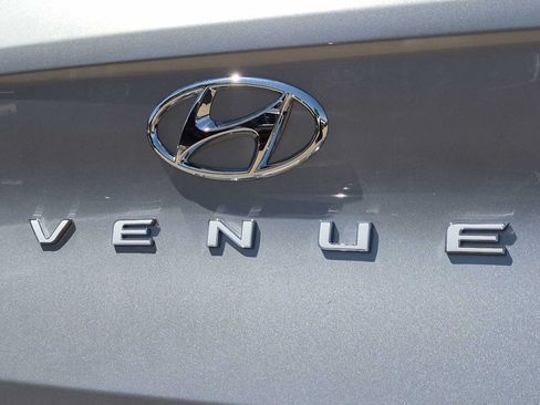 New 2026 Hyundai Venue SEL FWD image 12