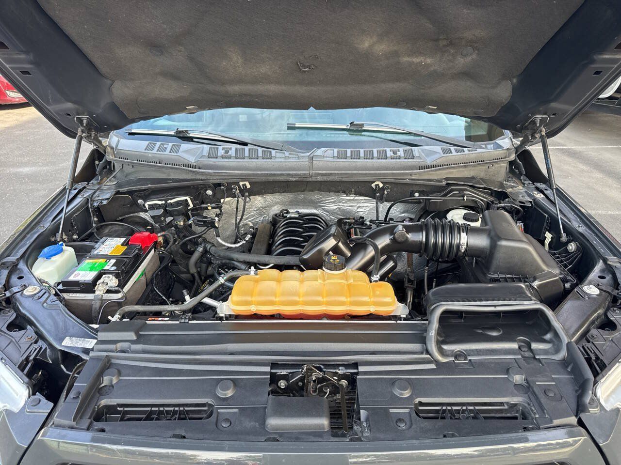 Used 2016 Ford F150 XLT w/ Equipment Group 302A Luxury AWD/4WD image 26